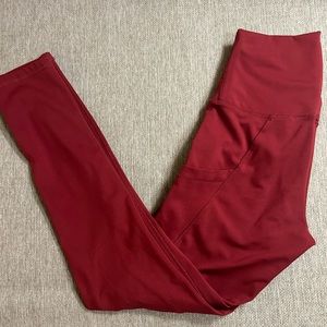 Maroon leggings with pockets